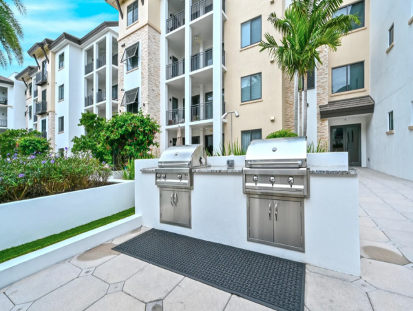 Downtown Naples Three-Bedroom Condo With Private Elevator